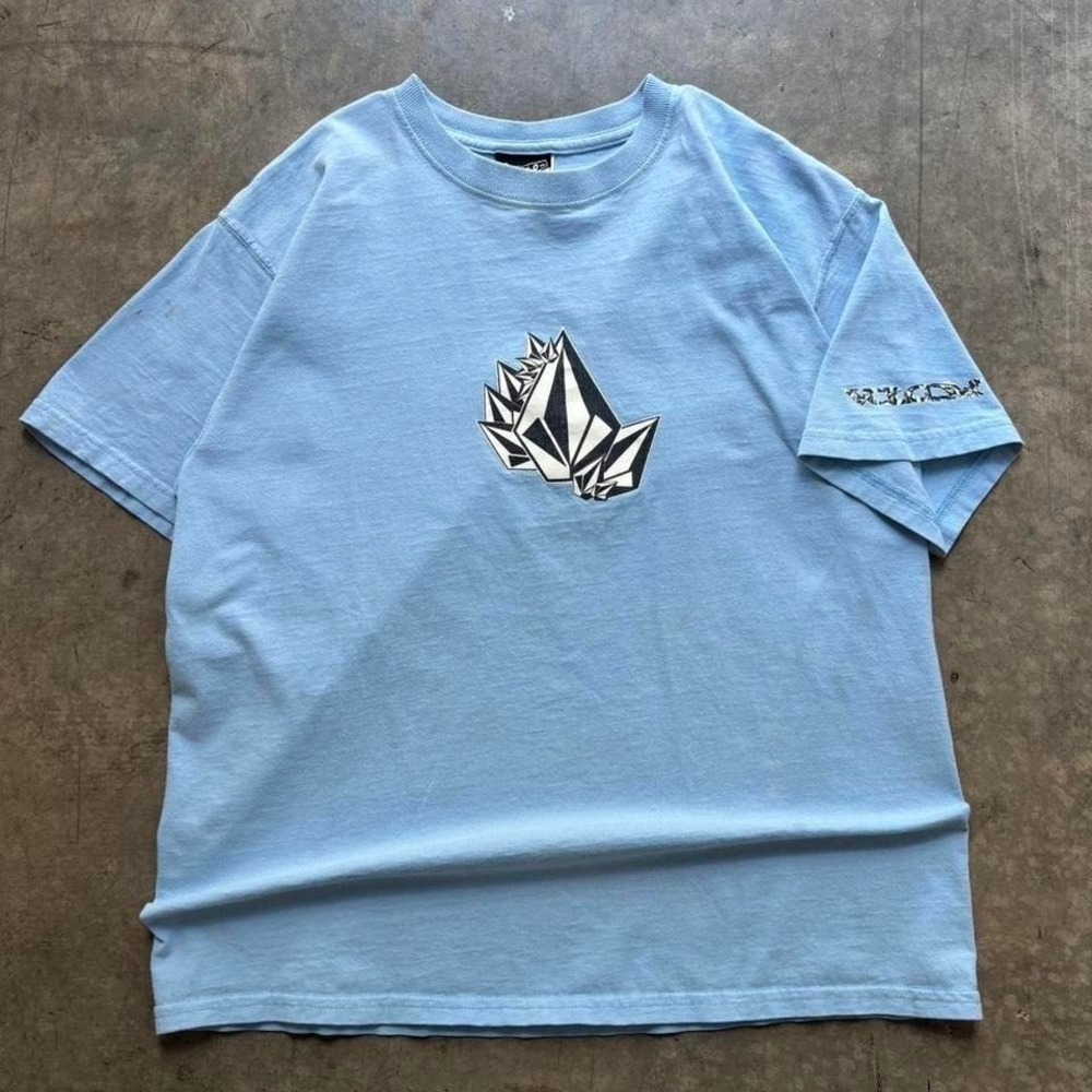 Vintage 90's y2k Volcom Skate Shirt Size Large Baby Blue Quad Hit